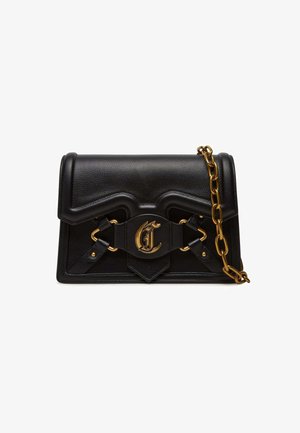 Borsa a tracolla in pelle nera con design strutturato, dotata di tracolla in catena dorata, accentuata da logo e fasce decorative con dettagli in metallo.