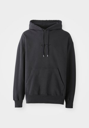 Musta huppari, joka on valmistettu puuvillasta ja jossa on kengurutasku, nyöritettävä huppu sekä ribattu hihansuu. Hillitty logo ommeltuna eteen.