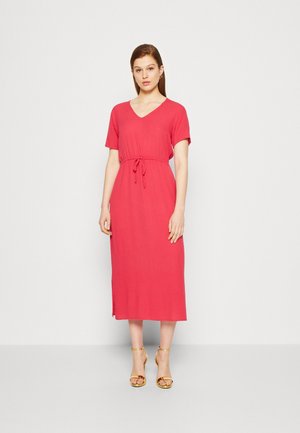 ICHI IHMARRAKECH - Freizeitkleid - Jurk - rasberry wine