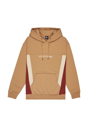 Sweat à capuche marron avec une poche avant, présentant un design bicolore blanc et bordeaux, avec le logo Quiksilver centré sur la poitrine.