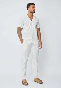 FRILIVIN SET - Pantalon classique - beige