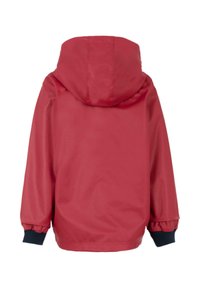 Rode waterdichte jas met een capuchon, lange mouwen, elastische manchetten en een gladde textuur. Kenmerkt zich door subtiele stiksels en een relaxte pasvorm.