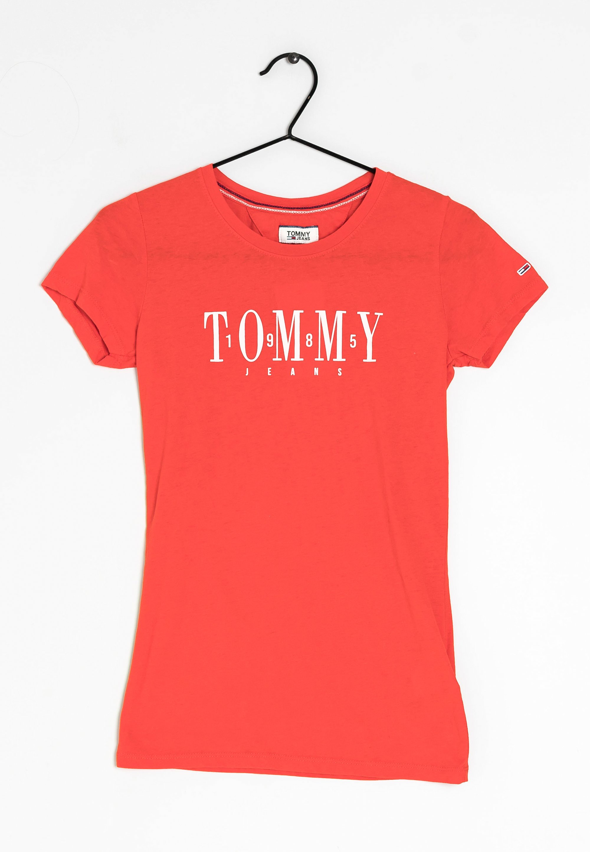 red tommy jeans t shirt