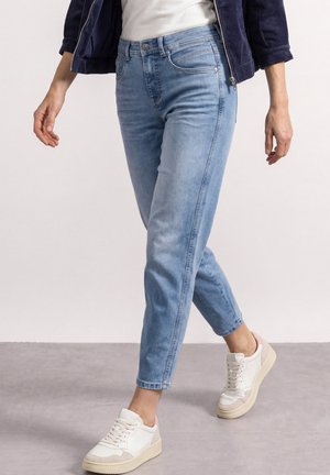 Street One, HIGH WAIST BARREL LEG JEANS IM LOOSE FIT - Jeans fuselé - light blue washed
