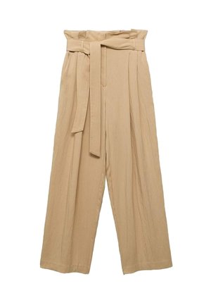 Pantalones de pierna ancha beige hechos de una tela ligera, con una cintura alta y un cinturón a juego. Los pliegues aportan textura y volumen.