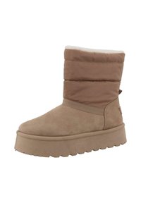 Bottine en daim marron avec une doublure douce et fluffy, semelle à plateforme épaisse et section supérieure matelassée avec un accent de marque.