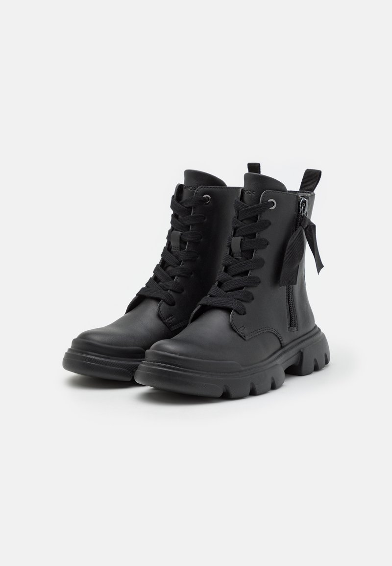 Schwarze Leder-Ankle-Boots mit runder Zehenpartie, Schnürung vorne, seitlichem Reißverschluss und strukturiertem Gummisohle. Minimalistisches Design ohne zusätzliche Muster.