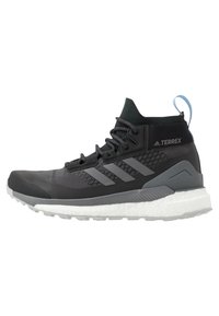 adidas Performance FREE HIKER - Sapatos de caminhada - carbon/grey/glow blue