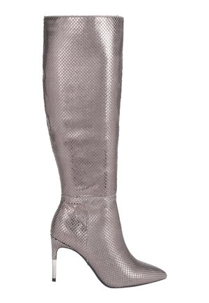 Bottes montantes brillantes avec un motif peau de serpent, bout pointu et talon stiletto argenté.