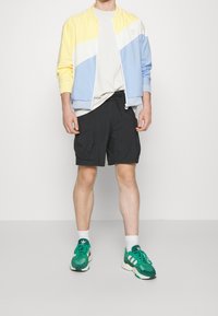 adidas Originals Giacca sportiva - yellow