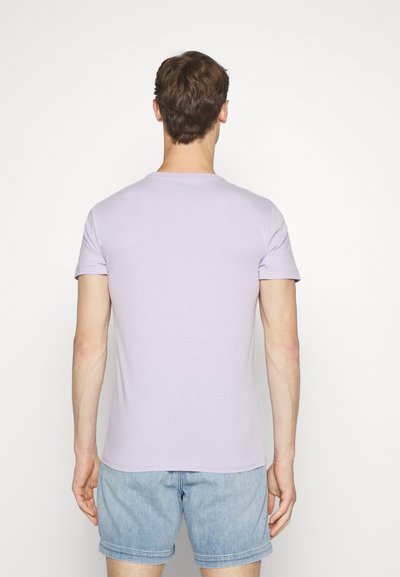 Polo Ralph Lauren CUSTOM SLIM FIT JERSEY CREWNECK T-SHIRT - T-shirt básica - spring iris