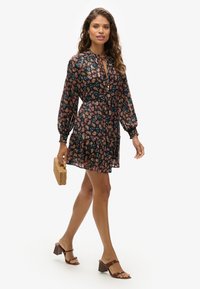 Superdry & Co Robe de jour - paisley scarf black