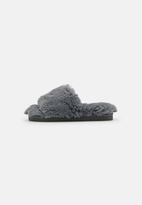 Unselected, dark grey