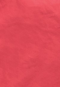 Fundal roșu solid texturat, cu variații subtile de nuanță și cute.