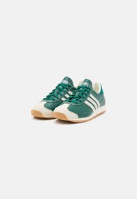 adidas Originals COUNTRY OG - Αθλητικά παπούτσια - collegiate green/off white/silver metallic