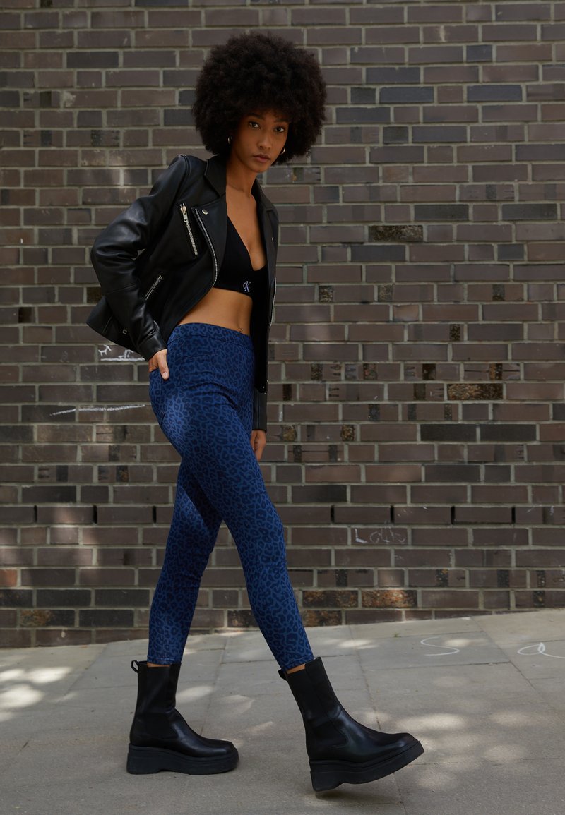 Marks & Spencer JEGGINGS - Calças de ganga de corte skinny - blue mix