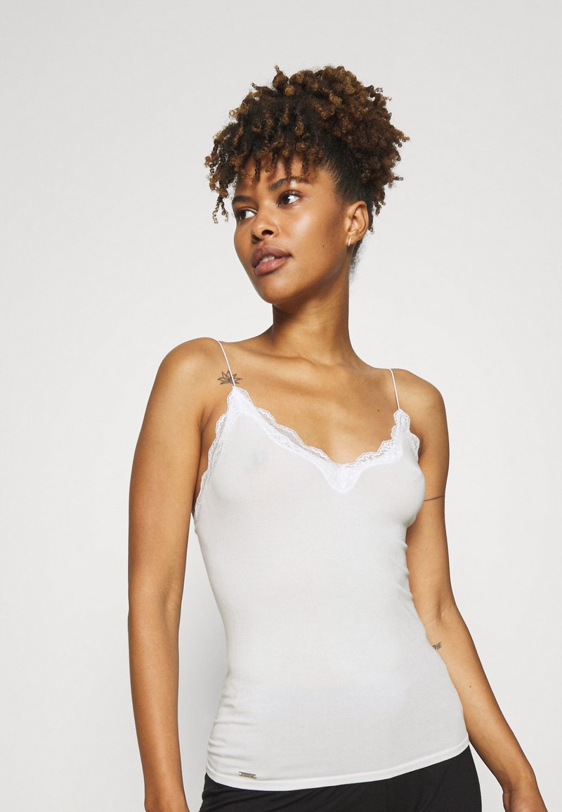 MAGIC Bodyfashion COZY ORGANICS CAMI - Top - snow white