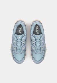 ASICS SportStyle GEL NYC UNISEX - Sporta apavi - dolphin grey/fjord grey