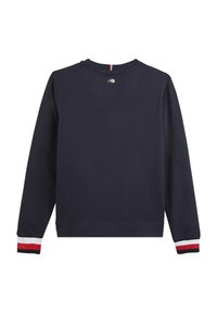 Sweatshirt bleu marine à manches longues, avec des poignets côtelés ornés de rayures rouges et blanches, et un col rond avec un petit logo au dos.