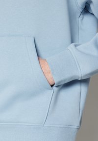 Jordan M J ESS FLC PO - Felpa con cappuccio - blue grey/(white)