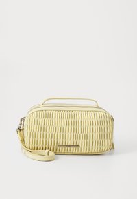 RUCHED CROSSBODY CAMERA BAG - Borsa a mano - parsnip