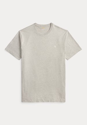 Svetlosivé tričko s krátkym rukávom a okrúhlym výstrihom s malým bielym vyšívaným logom na ľavej strane hrude.