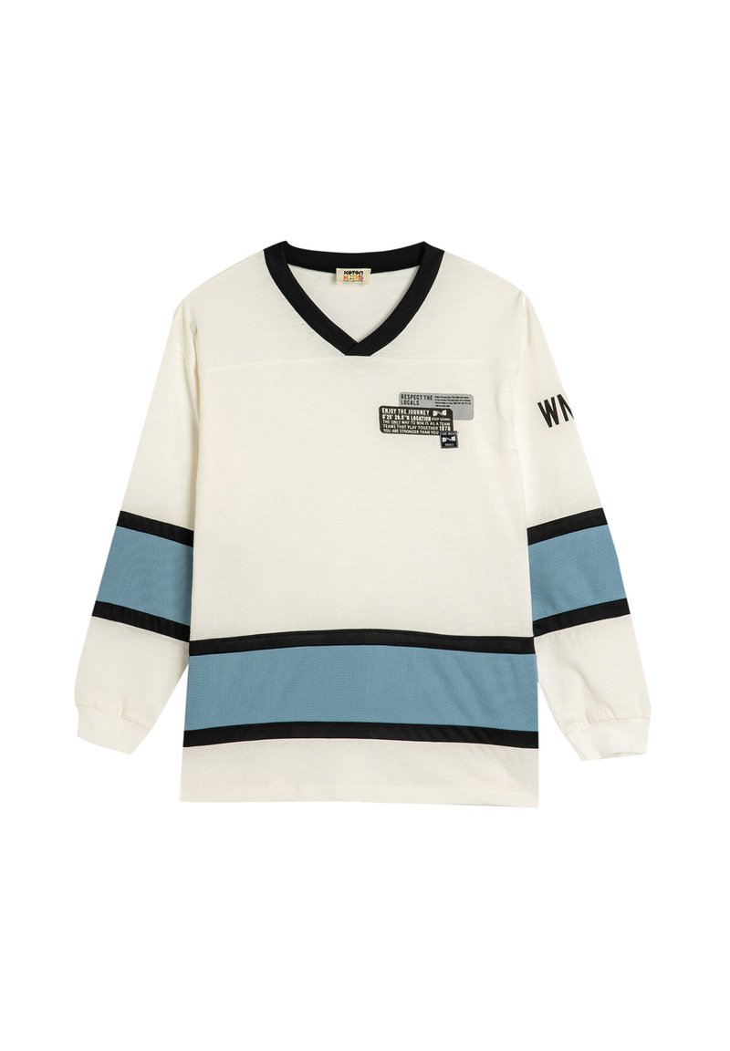 Langärmliges Shirt in Creme mit horizontalen Streifen in Schwarz und Hellblau. Der V-Ausschnitt hat ein abstraktes Grafikdesign auf der linken Brust.