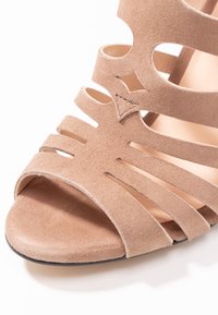 Unisa Korolliset sandaalit - taupe