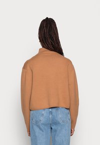 EDITED Sweter