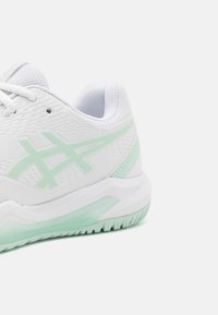 ASICS GEL DEDICATE 8 - Teniški copati za različne podlage - white