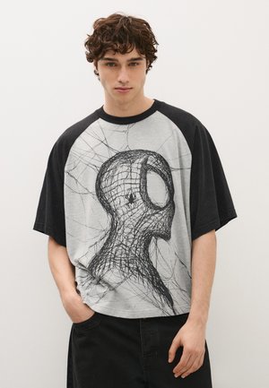 Bershka, SPIDER-MAN RAGLAN SHORT-SLEEVE T-SHIRT - T-shirt imprimé - black