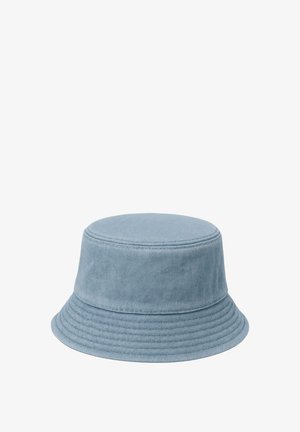 Cappello bucket in denim azzurro chiaro con bordo cucito e design semplice e pulito.