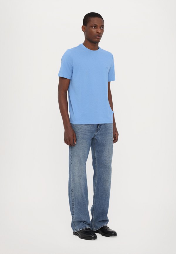 SLEEK TEE - Basic T-shirt - sou pacific4