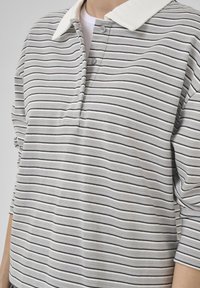 My Essential Wardrobe KLARA - Pikeepaita - peal blue striped
