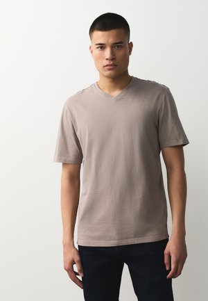 Next, - T-shirt basic