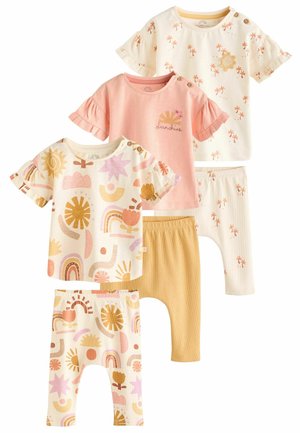 REGULAR FIT CHARACTER AND 6 PACK SET  - Leggingek - Nadrágok - coral pink