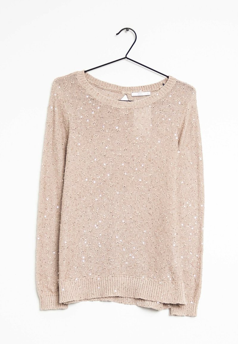 Pull beige tricoté à manches longues avec sequins, col rond, suspendu sur un cintre noir sur fond blanc.