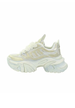 - Sneakersy niskie