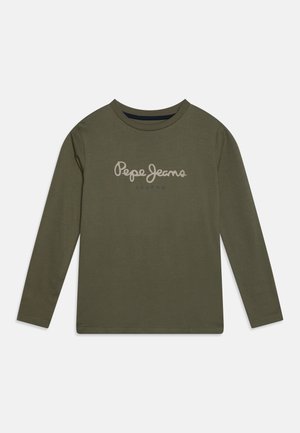 Olivengrøn langærmet crewneck-trøje med "Pepe Jeans London" logo trykt i lysebeige på brystet.