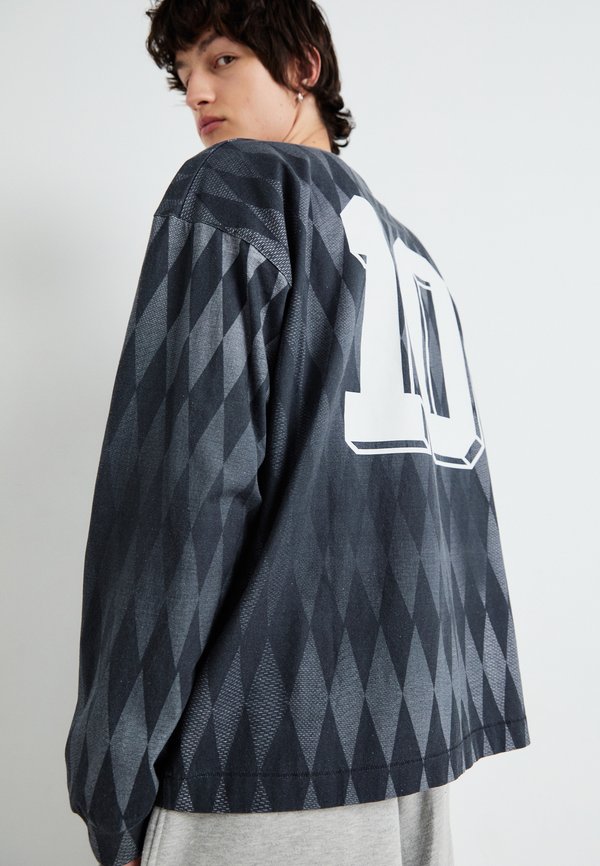 BRICK GRAPHIC LONG SLEEVE - Long sleeved top3