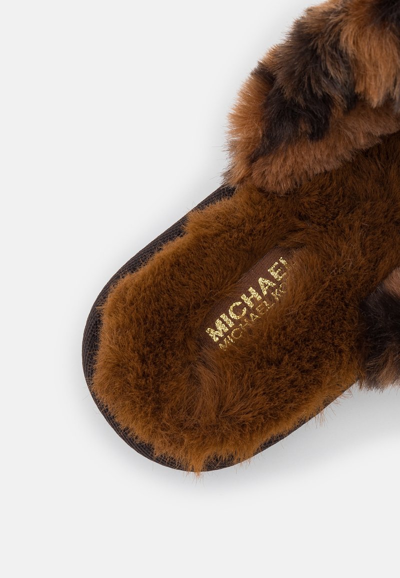 Damen Sneaker | MICHAEL Michael Kors JANIS SLIPPER Hausschuh luggage/cognac - RA42108 Damen Sneaker | MICHAEL Michael Kors JANIS SLIPPER Hausschuh luggage/cognac - RA42108