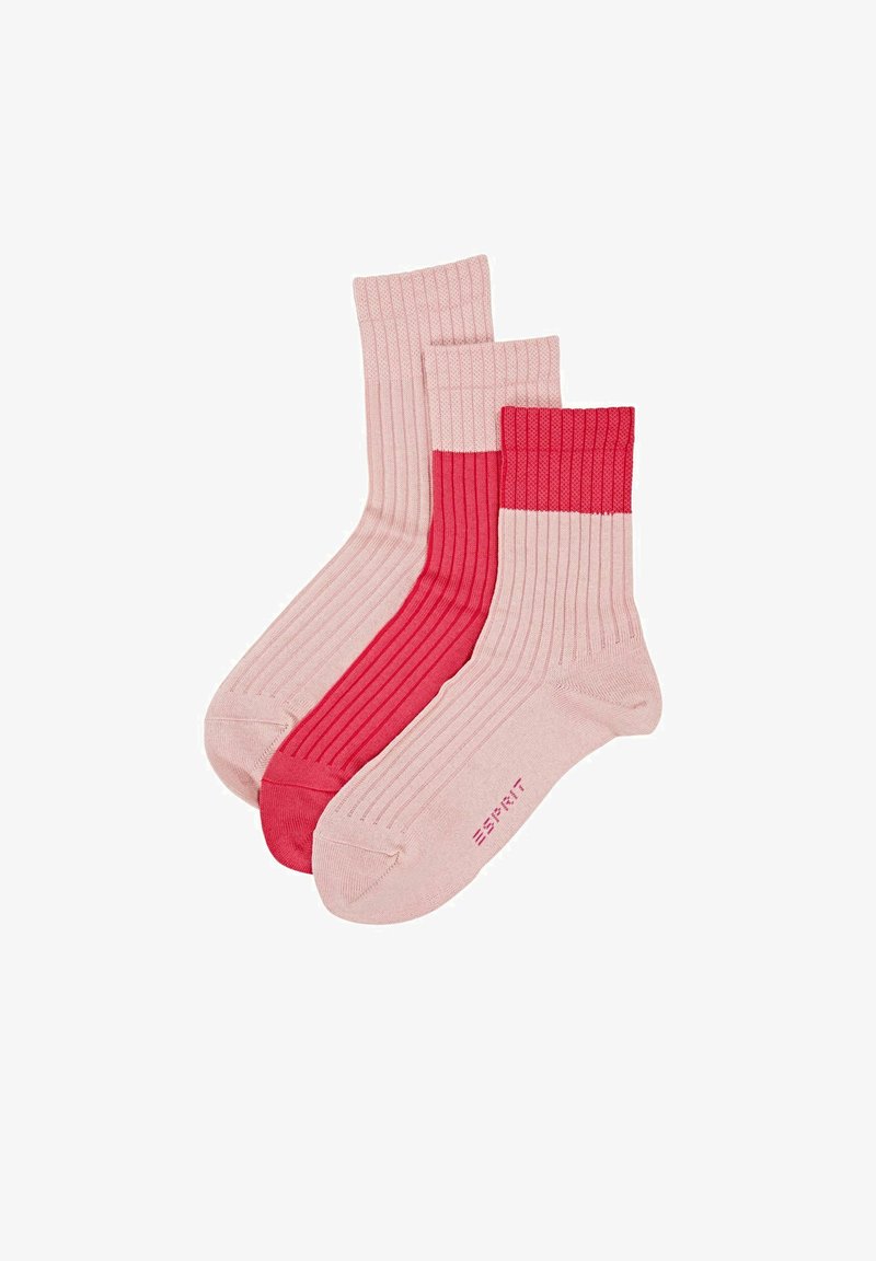 Drei Paar gerippte Socken in hellrosa und dunkelpink, in verschiedenen Längen, mit aufgedrucktem Markenlogo an der Seite.