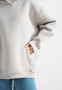MIRONS Felpa con cappuccio - taupe