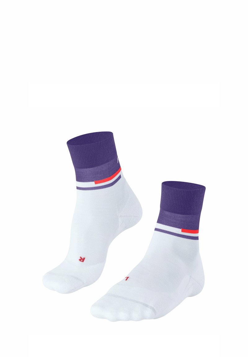 Calzini bianchi alla caviglia con un bordo a costine viola, caratterizzati da due strisce orizzontali in viola e rosso. Struttura con tallone e punta rinforzati.