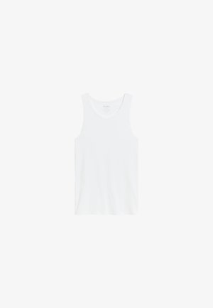 Biała koszulka na ramiączkach wykonana z miękkiego, lekkiego materiału. Posiada okrągły dekolt i szerokie ramiączka. Prosty design bez wzorów czy akcentów.