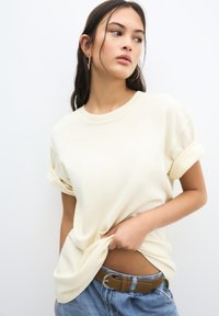 PULL&BEAR Jednoduché tričko - beige