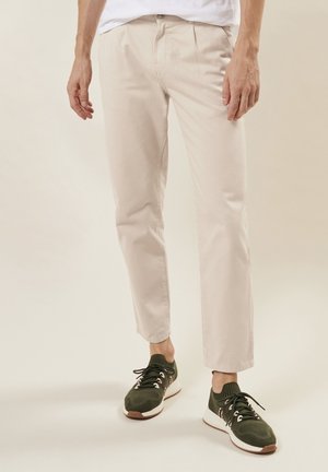 RUMILLY - Chinos - beige