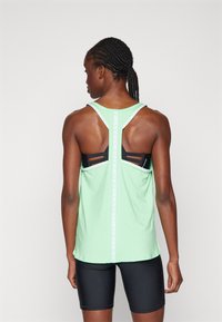 Under Armour KNOCKOUT TANK - Top - matrix green/white