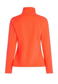 Sudadera de forro polar en naranja brillante con un cuello alto. Mangas largas y una textura suave, sin patrones ni elementos metálicos.