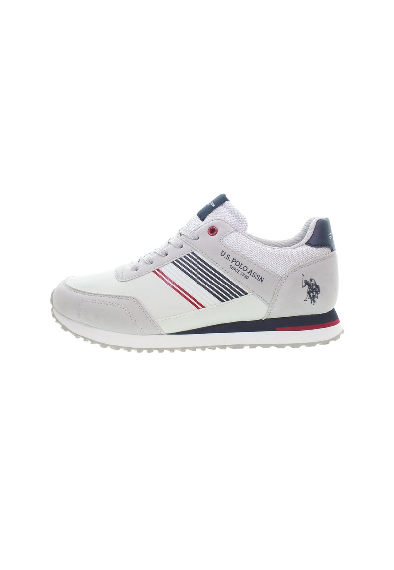 Adidași albi cu accente gri, având un superior din țesătură texturată, detalii în dungi roșii și albastre și o talpă din cauciuc. Logo pe călcâi.